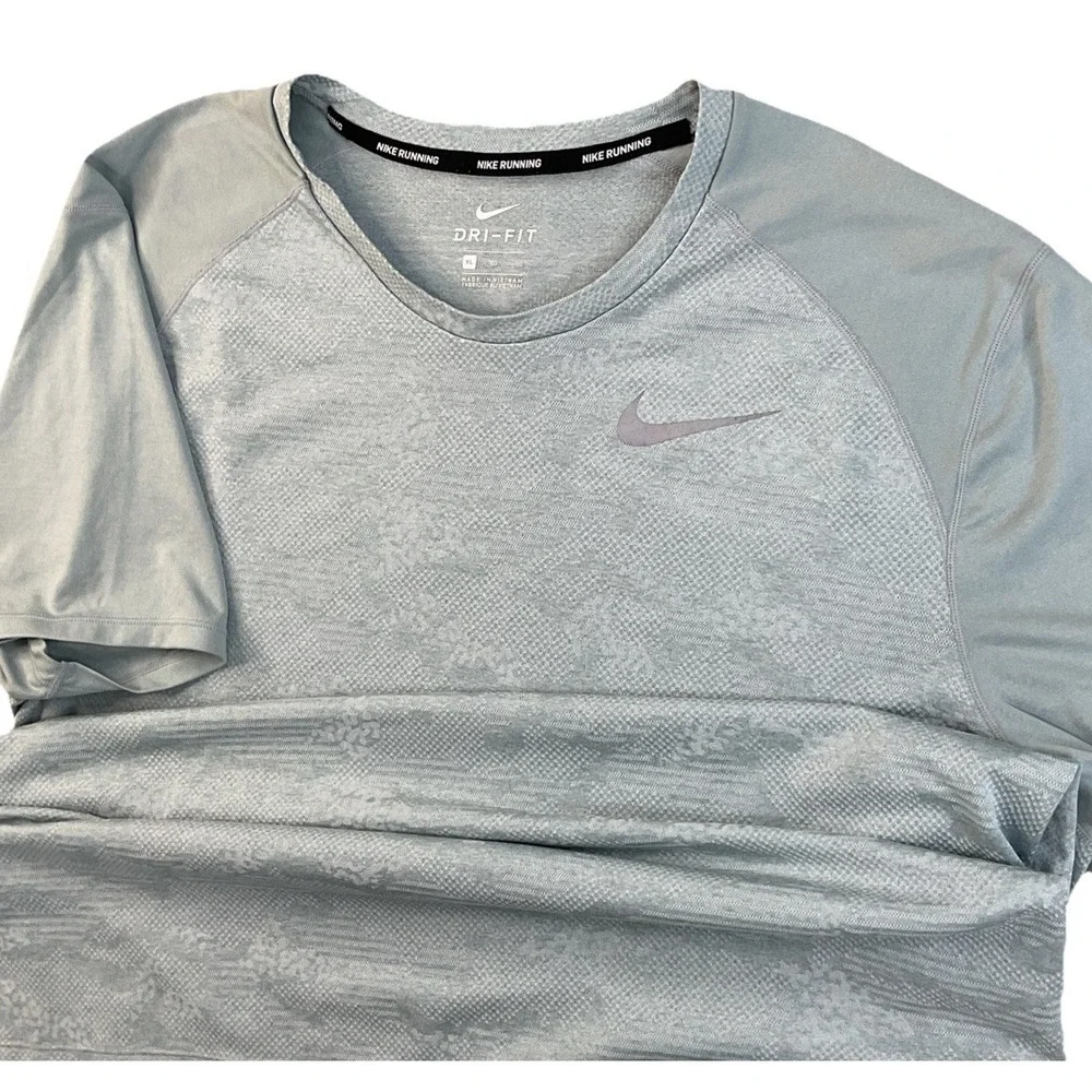 Nike T-Shirt Men Sz XL Miller Breathe Running Lightweight Crewneck Camo 904661
